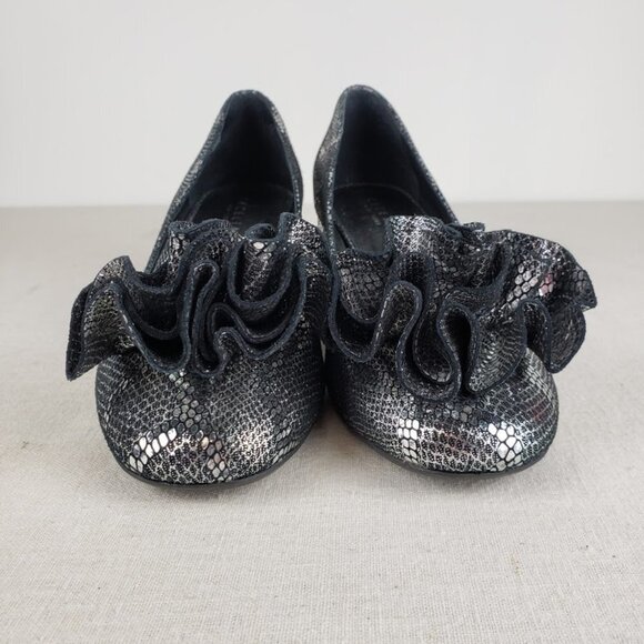 Cecelia New York Lilly Pumps Silver Metallic Snake Rosette Block Heel Size 6.5 - Picture 2 of 9